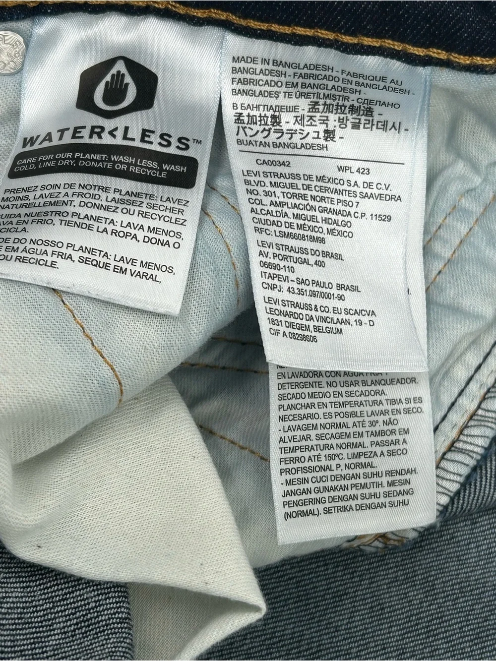 Levi's 511 Men's Dark Blue Denim Jeans - Classic Back Pocket Style 36x30